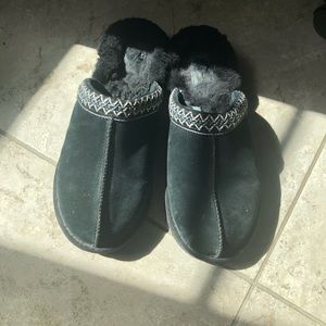 Ugg tasman slippers size 10